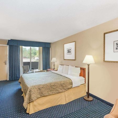 Knights Inn Overland Park Mission Eksteriør billede